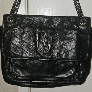 Saint Laurent Niki Black Medium Leather Shoulder Bag